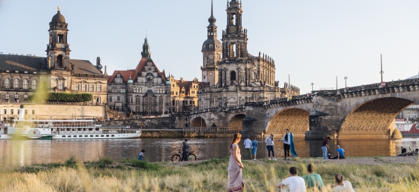 Romantische Abendstimmung am Elbufer ©Thomas Roetting
